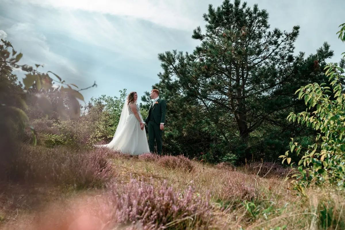 Hoe poseren tijdens de bruidsreportage